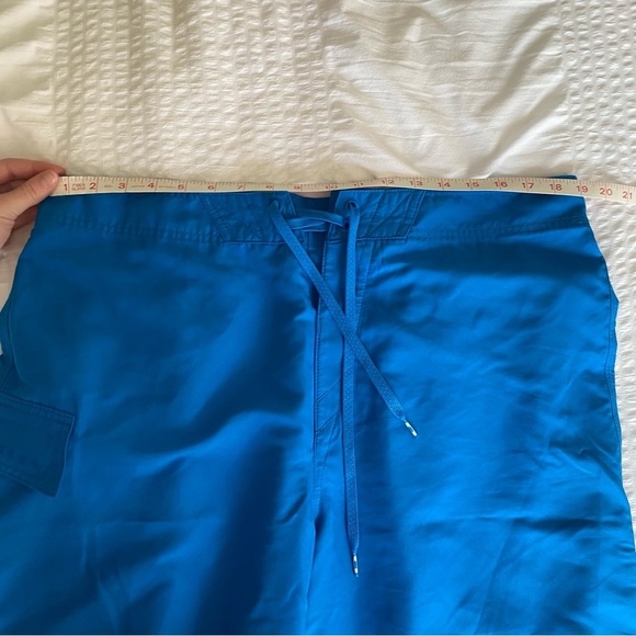 Men’s Oakley royal blue swim trunks/ board shorts size 38 - Picture 3 of 8